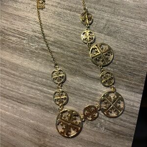 Prewinkle by barlow necklace and earrings